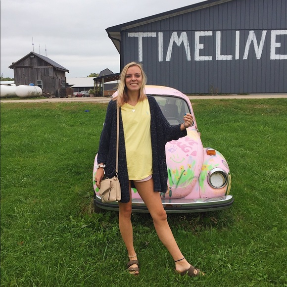 Meet your Posher, Grace - Picture 2 of 4